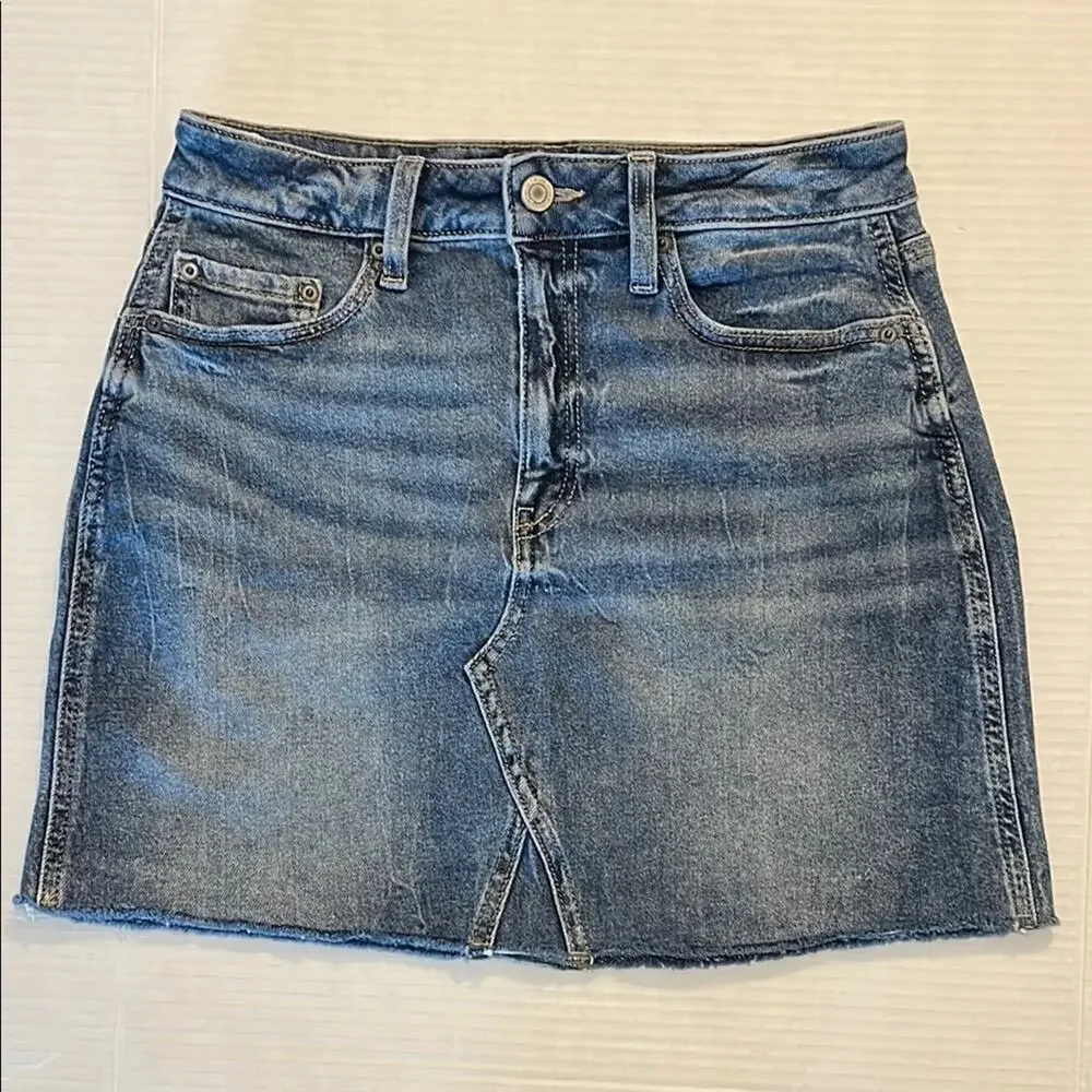 SO Blue Denim Mini Skirt Juniors Size 5 Jean Pockets Zipper Frayed Hem Y2K Edgy